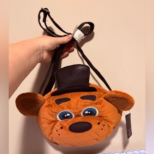 🌎 Bioworld Five Nights at Freddy's Freddy Fazbear plush crossbody bag